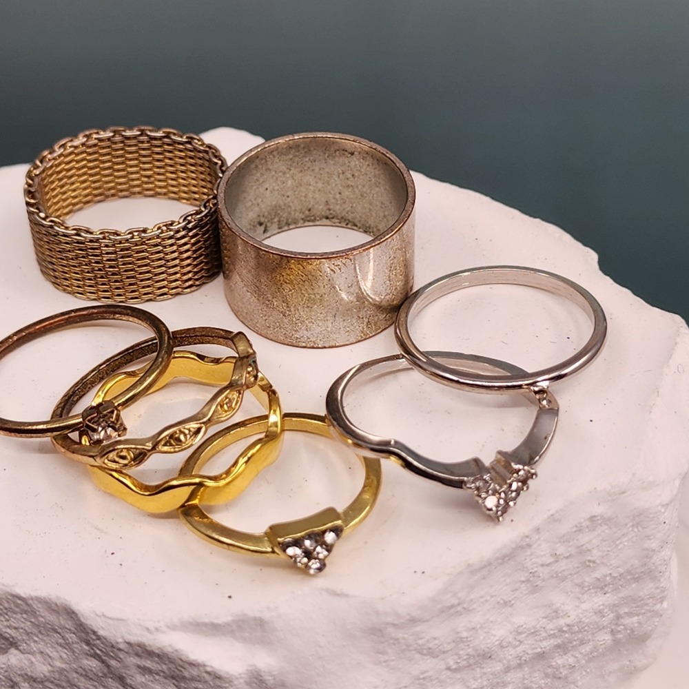 Mixed Costume Jewelry Ring Lot 7 Gold & Silver Tone Rhinestone Statement Bands